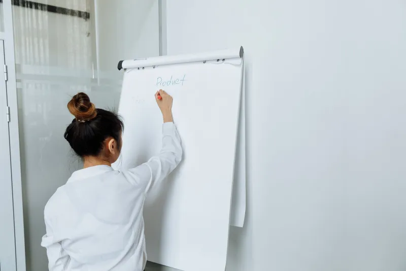Del clic al resultado: por qué completar un curso online no garantiza que sepas aplicarlo en tu trabajo